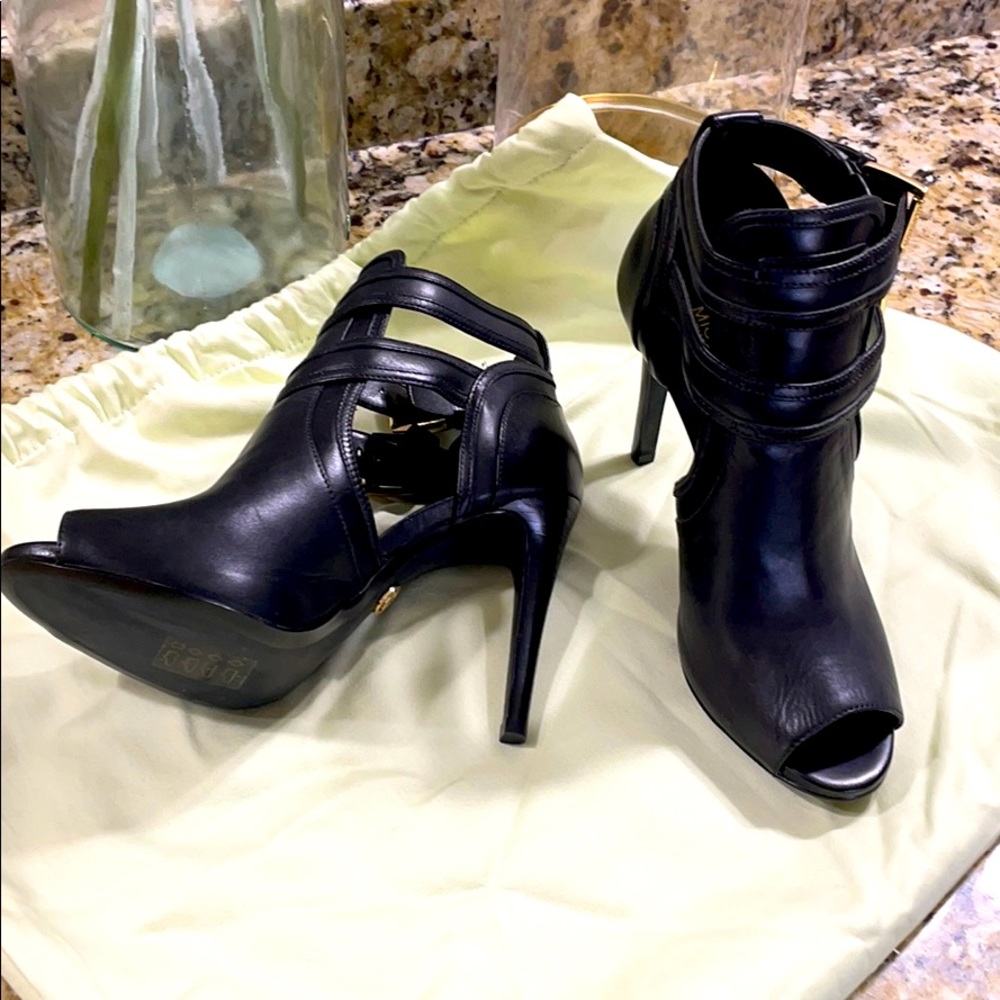 Black michael kors high heels